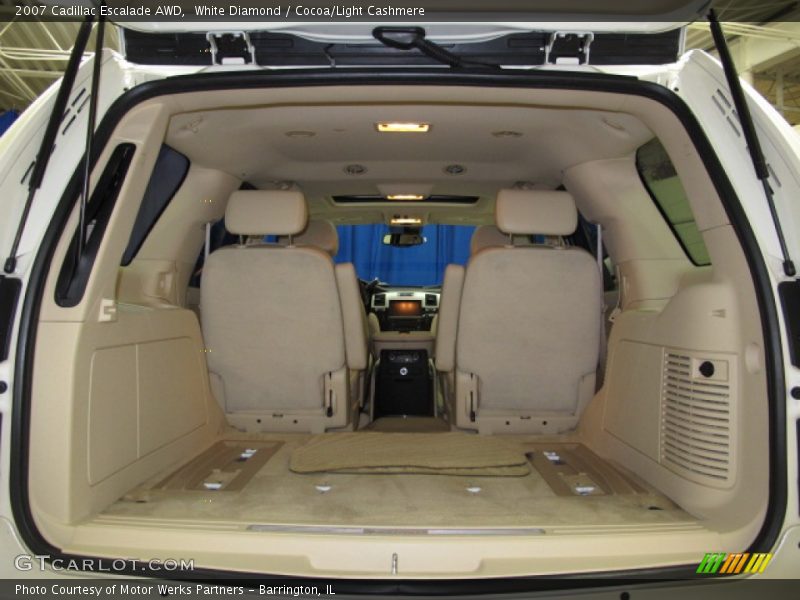 White Diamond / Cocoa/Light Cashmere 2007 Cadillac Escalade AWD
