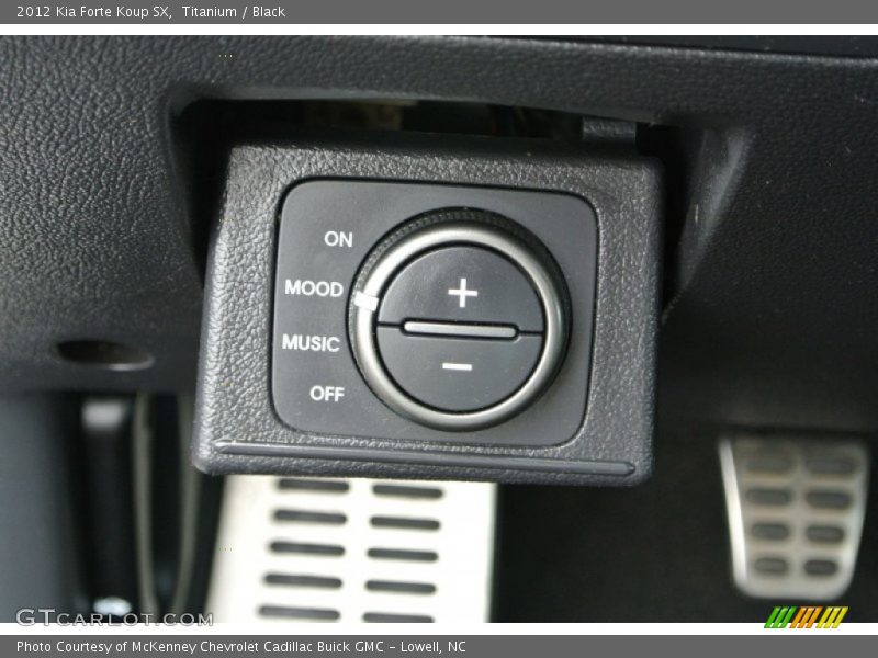 Titanium / Black 2012 Kia Forte Koup SX