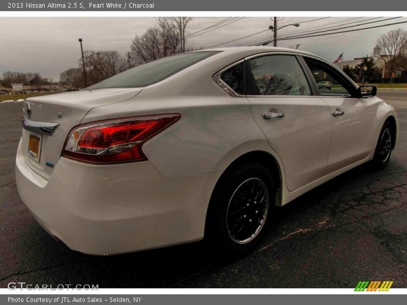 Pearl White / Charcoal 2013 Nissan Altima 2.5 S