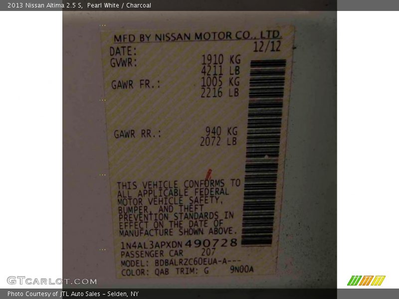 Pearl White / Charcoal 2013 Nissan Altima 2.5 S