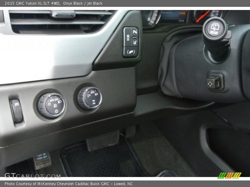 Controls of 2015 Yukon XL SLT 4WD