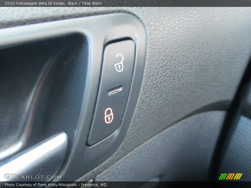 Black / Titan Black 2010 Volkswagen Jetta SE Sedan