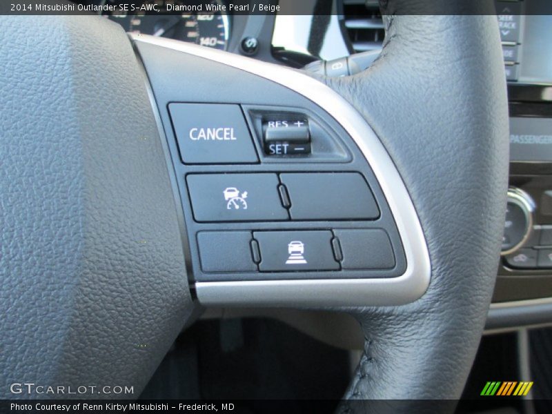 Diamond White Pearl / Beige 2014 Mitsubishi Outlander SE S-AWC