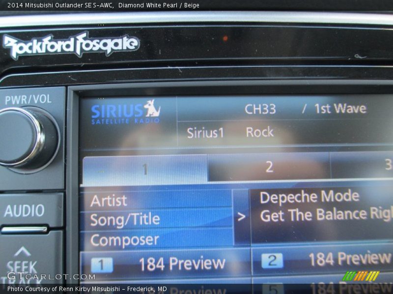 Diamond White Pearl / Beige 2014 Mitsubishi Outlander SE S-AWC