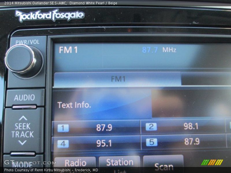 Diamond White Pearl / Beige 2014 Mitsubishi Outlander SE S-AWC