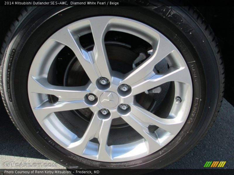 Diamond White Pearl / Beige 2014 Mitsubishi Outlander SE S-AWC