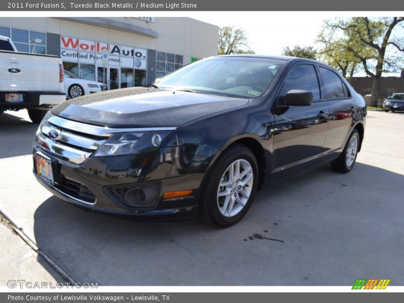 Tuxedo Black Metallic / Medium Light Stone 2011 Ford Fusion S