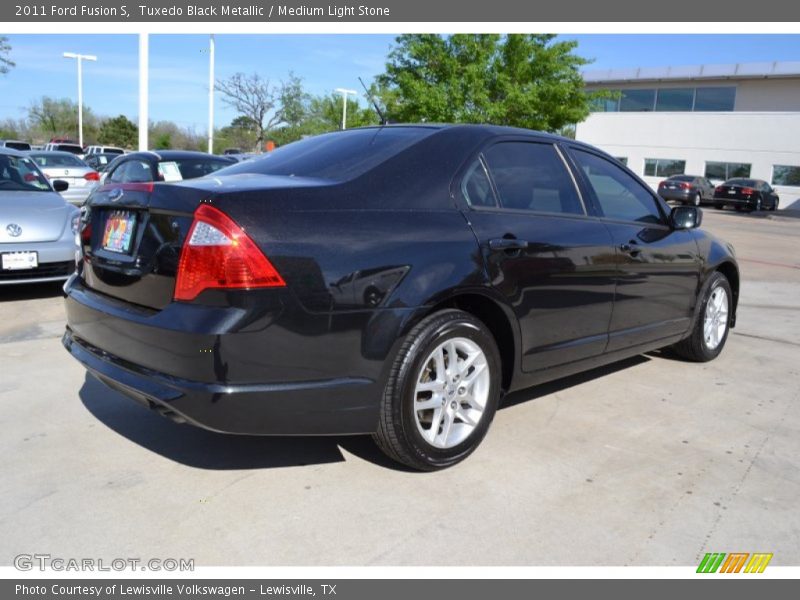 Tuxedo Black Metallic / Medium Light Stone 2011 Ford Fusion S