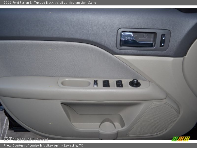 Tuxedo Black Metallic / Medium Light Stone 2011 Ford Fusion S