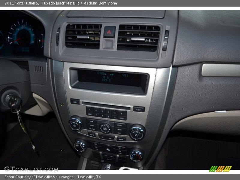 Tuxedo Black Metallic / Medium Light Stone 2011 Ford Fusion S