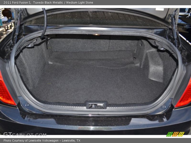 Tuxedo Black Metallic / Medium Light Stone 2011 Ford Fusion S