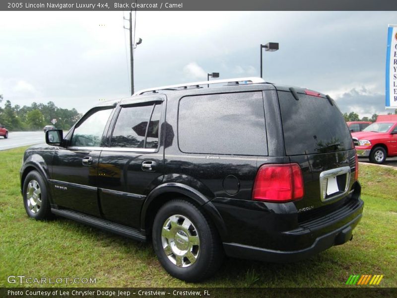 Black Clearcoat / Camel 2005 Lincoln Navigator Luxury 4x4