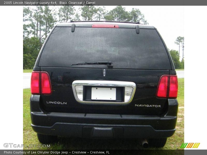 Black Clearcoat / Camel 2005 Lincoln Navigator Luxury 4x4
