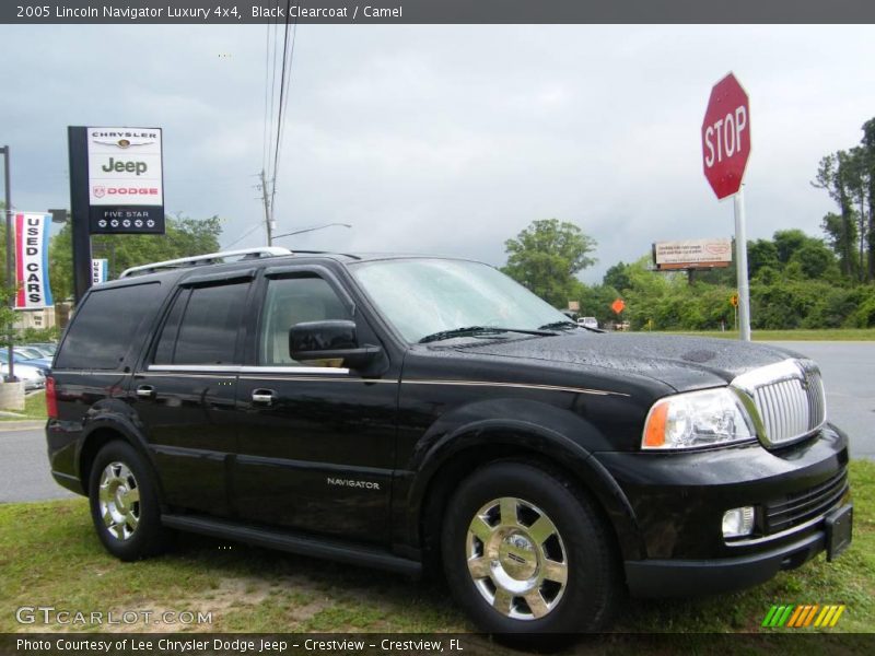 Black Clearcoat / Camel 2005 Lincoln Navigator Luxury 4x4