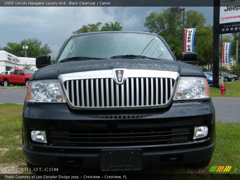 Black Clearcoat / Camel 2005 Lincoln Navigator Luxury 4x4