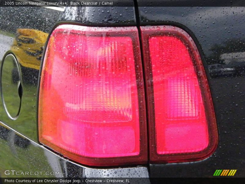 Black Clearcoat / Camel 2005 Lincoln Navigator Luxury 4x4