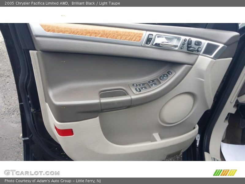 Brilliant Black / Light Taupe 2005 Chrysler Pacifica Limited AWD