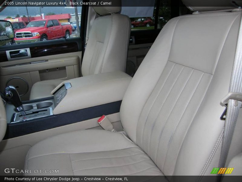Black Clearcoat / Camel 2005 Lincoln Navigator Luxury 4x4