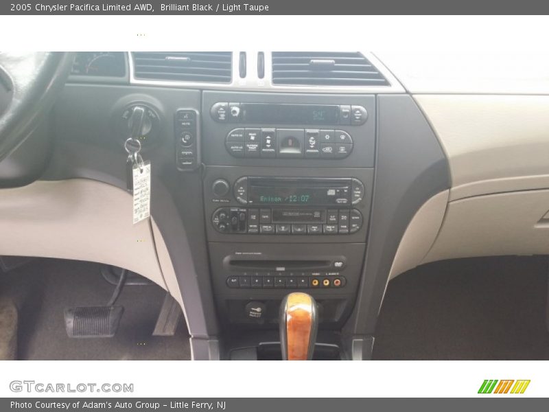 Brilliant Black / Light Taupe 2005 Chrysler Pacifica Limited AWD