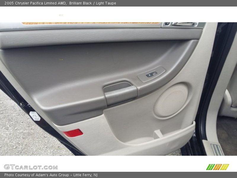 Brilliant Black / Light Taupe 2005 Chrysler Pacifica Limited AWD