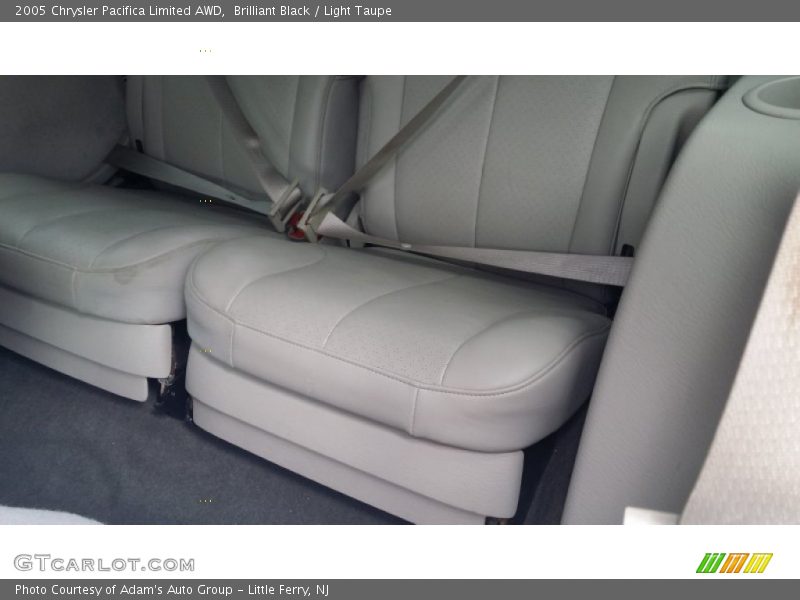 Brilliant Black / Light Taupe 2005 Chrysler Pacifica Limited AWD