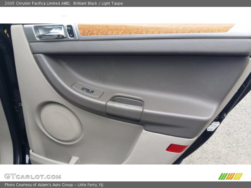 Brilliant Black / Light Taupe 2005 Chrysler Pacifica Limited AWD