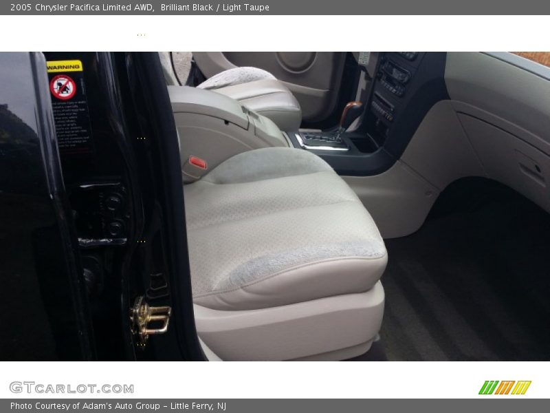 Brilliant Black / Light Taupe 2005 Chrysler Pacifica Limited AWD