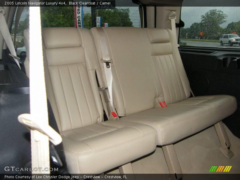 Black Clearcoat / Camel 2005 Lincoln Navigator Luxury 4x4