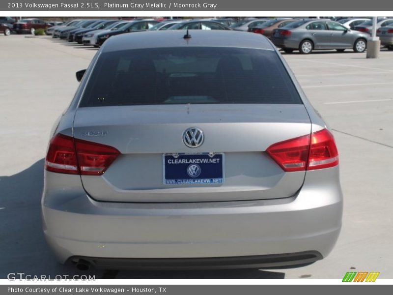 Platinum Gray Metallic / Moonrock Gray 2013 Volkswagen Passat 2.5L S