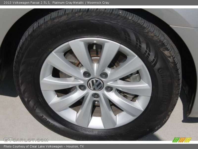 Platinum Gray Metallic / Moonrock Gray 2013 Volkswagen Passat 2.5L S