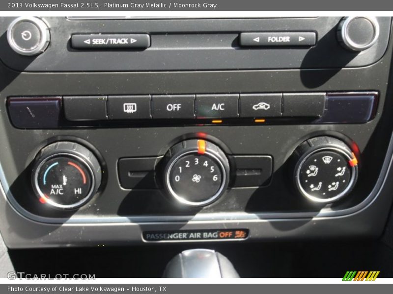 Platinum Gray Metallic / Moonrock Gray 2013 Volkswagen Passat 2.5L S