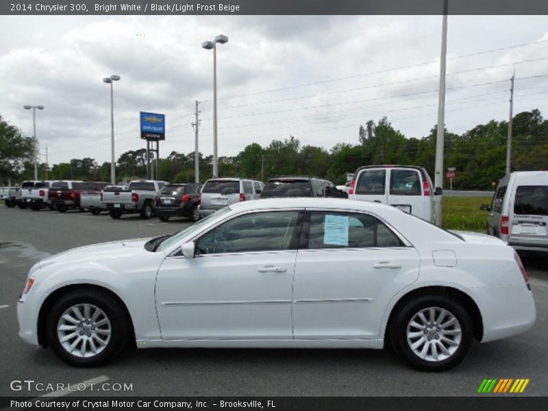 Bright White / Black/Light Frost Beige 2014 Chrysler 300