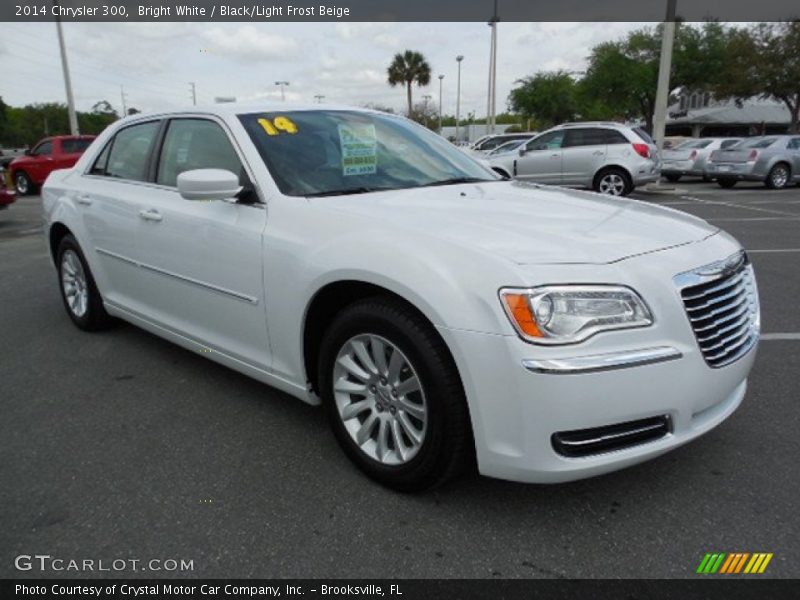 Bright White / Black/Light Frost Beige 2014 Chrysler 300