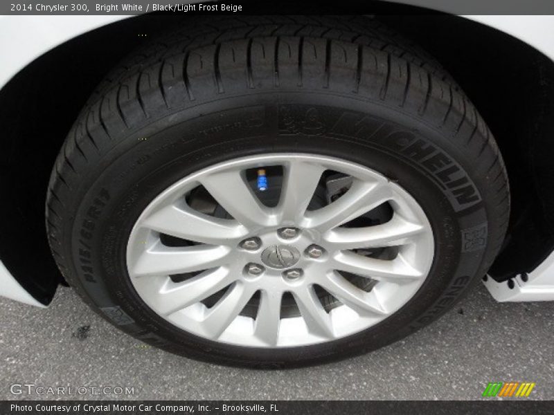 Bright White / Black/Light Frost Beige 2014 Chrysler 300