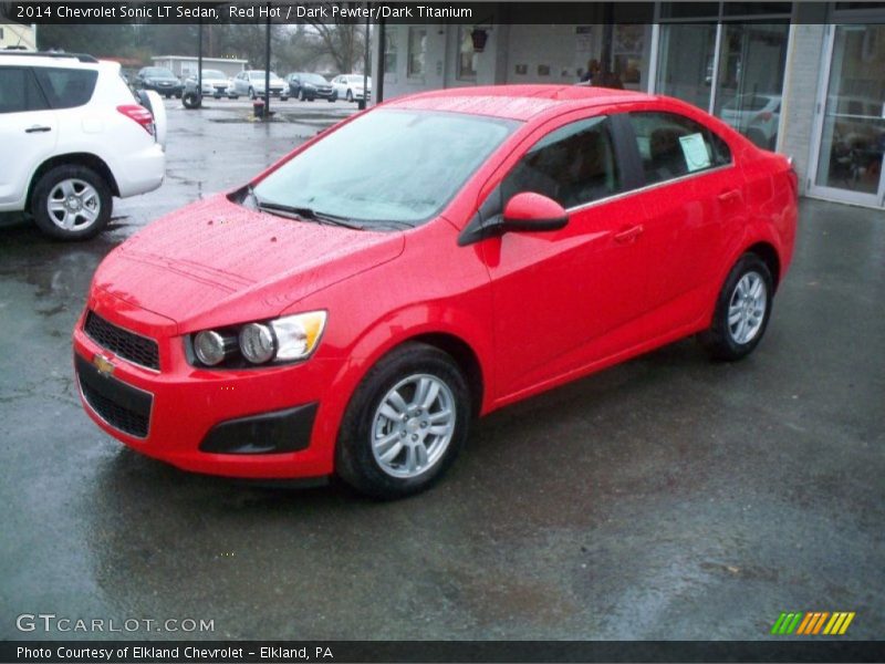 Front 3/4 View of 2014 Sonic LT Sedan