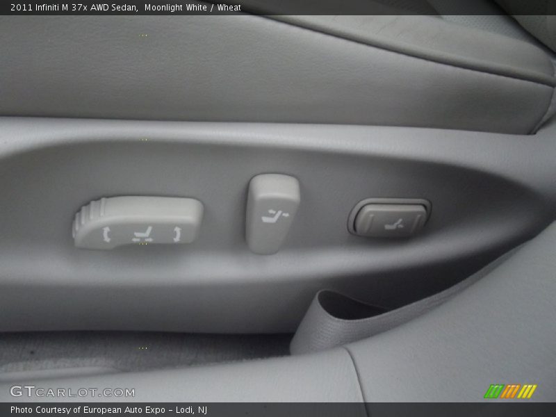 Moonlight White / Wheat 2011 Infiniti M 37x AWD Sedan