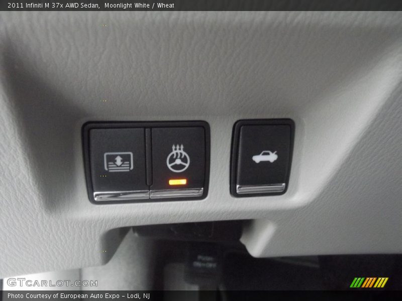 Moonlight White / Wheat 2011 Infiniti M 37x AWD Sedan