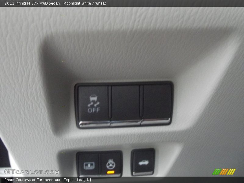 Moonlight White / Wheat 2011 Infiniti M 37x AWD Sedan