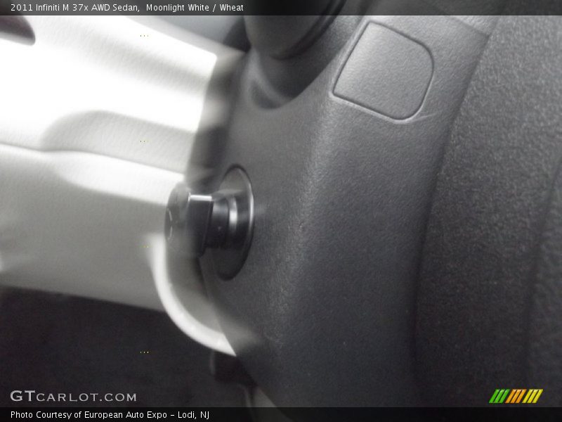 Moonlight White / Wheat 2011 Infiniti M 37x AWD Sedan