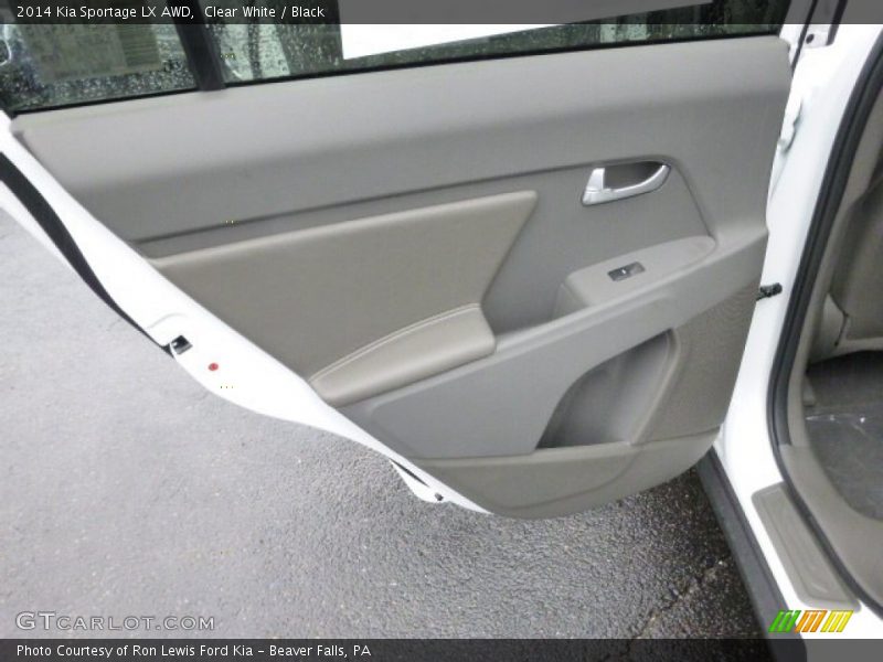 Clear White / Black 2014 Kia Sportage LX AWD