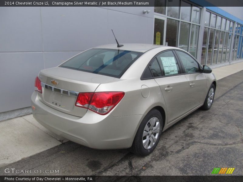 Champagne Silver Metallic / Jet Black/Medium Titanium 2014 Chevrolet Cruze LS