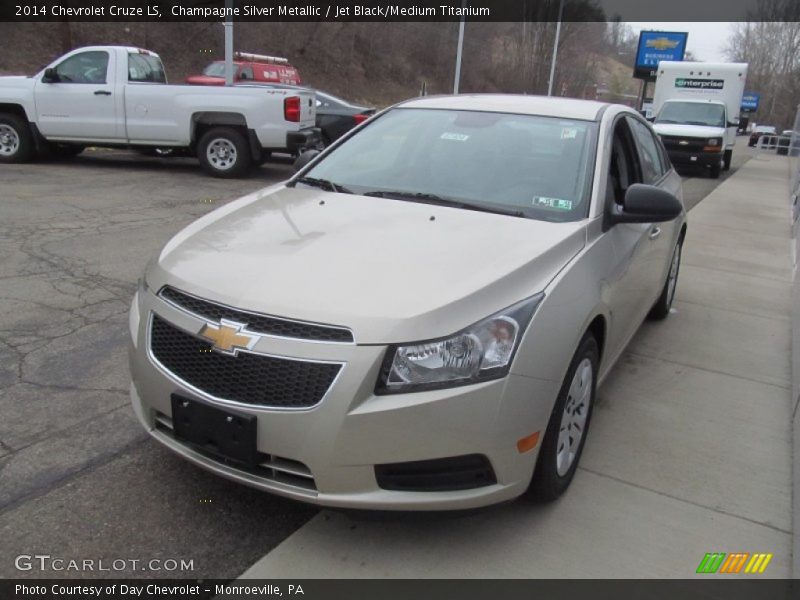 Champagne Silver Metallic / Jet Black/Medium Titanium 2014 Chevrolet Cruze LS
