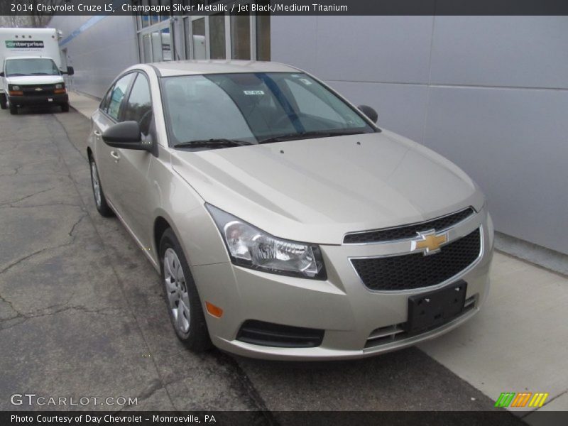 Champagne Silver Metallic / Jet Black/Medium Titanium 2014 Chevrolet Cruze LS