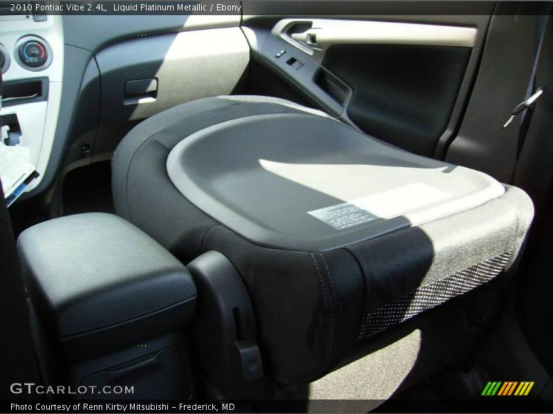 Liquid Platinum Metallic / Ebony 2010 Pontiac Vibe 2.4L