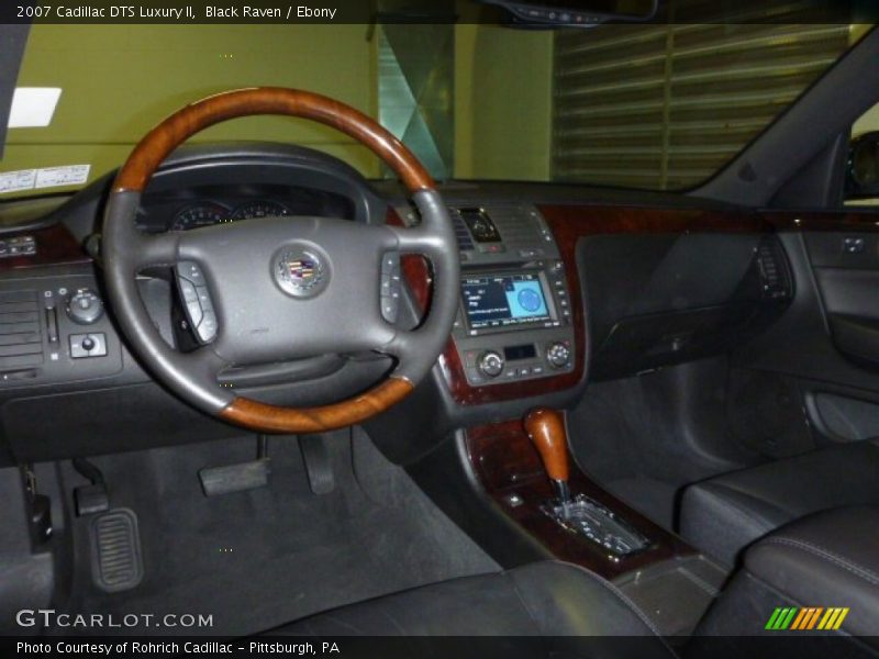 Black Raven / Ebony 2007 Cadillac DTS Luxury II