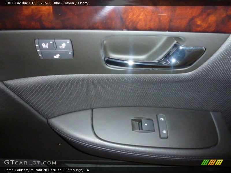 Black Raven / Ebony 2007 Cadillac DTS Luxury II