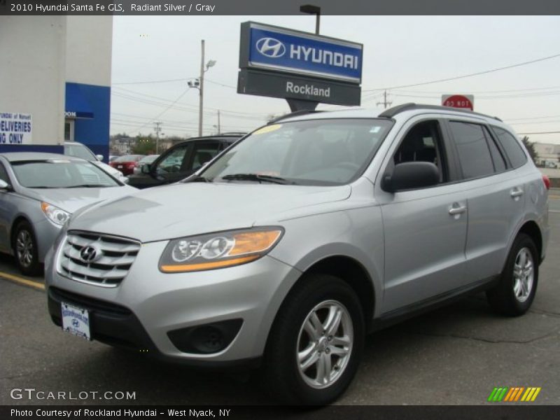 Radiant Silver / Gray 2010 Hyundai Santa Fe GLS