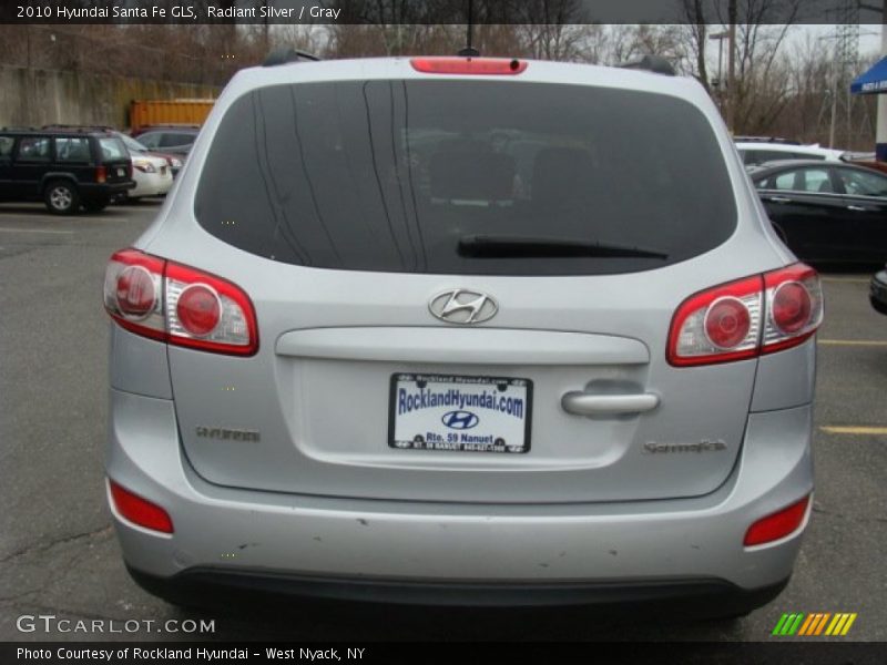 Radiant Silver / Gray 2010 Hyundai Santa Fe GLS