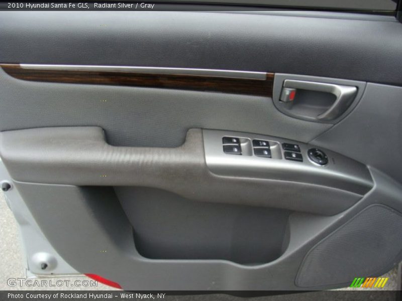 Radiant Silver / Gray 2010 Hyundai Santa Fe GLS