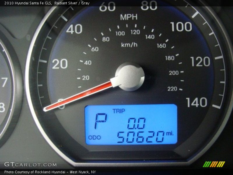Radiant Silver / Gray 2010 Hyundai Santa Fe GLS